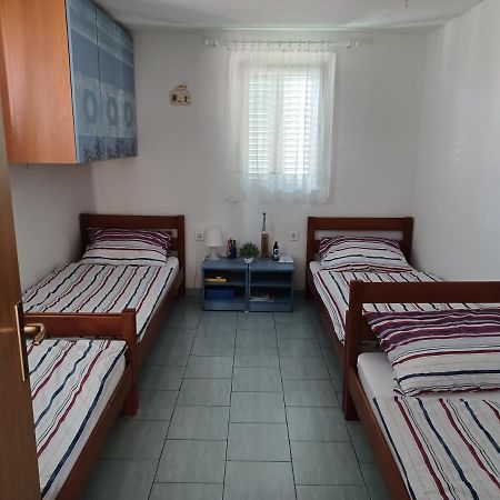 Apartmani Jakovljevic 穆泰尔岛 外观 照片