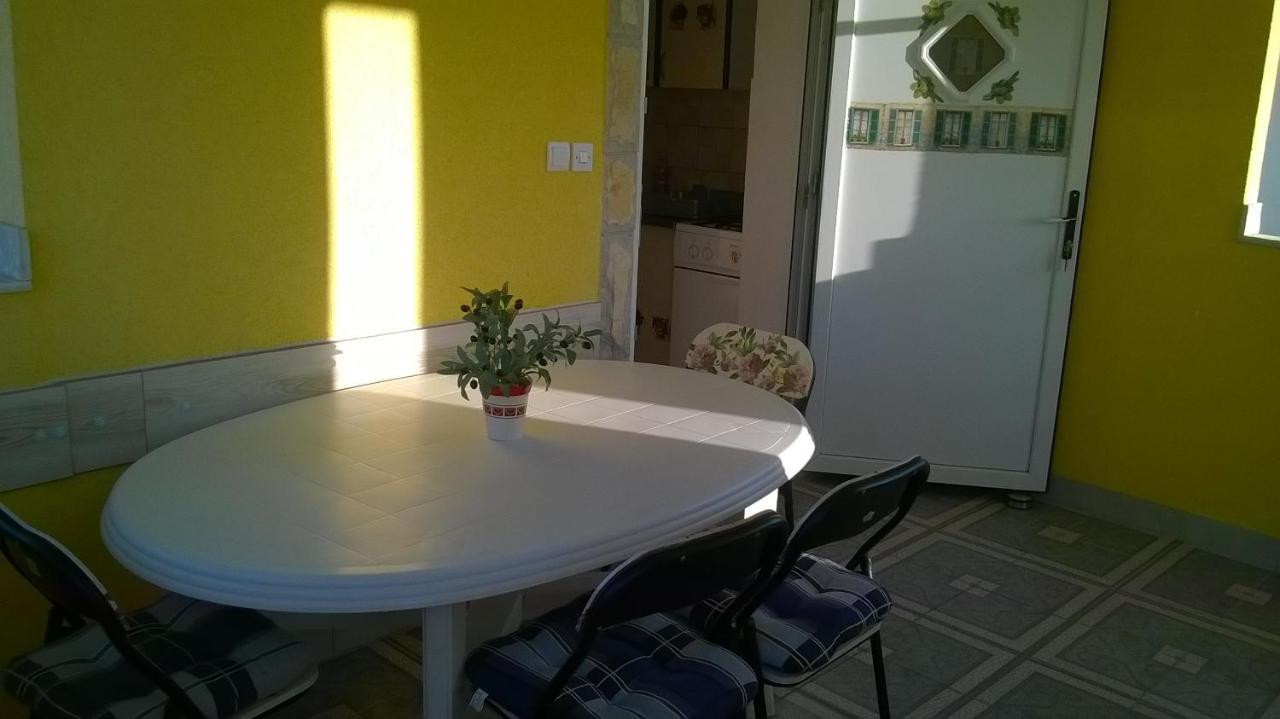 Apartmani Jakovljevic 穆泰尔岛 外观 照片
