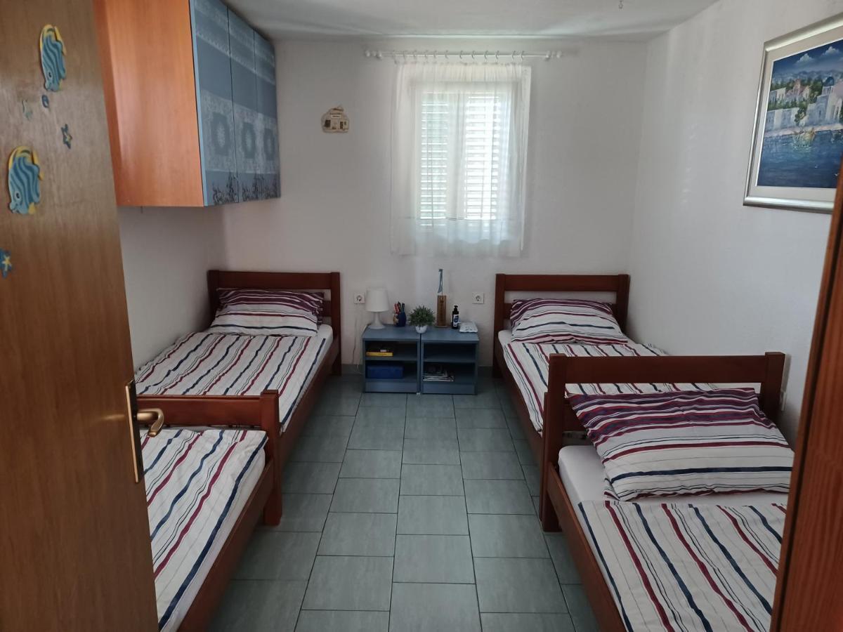 Apartmani Jakovljevic 穆泰尔岛 外观 照片