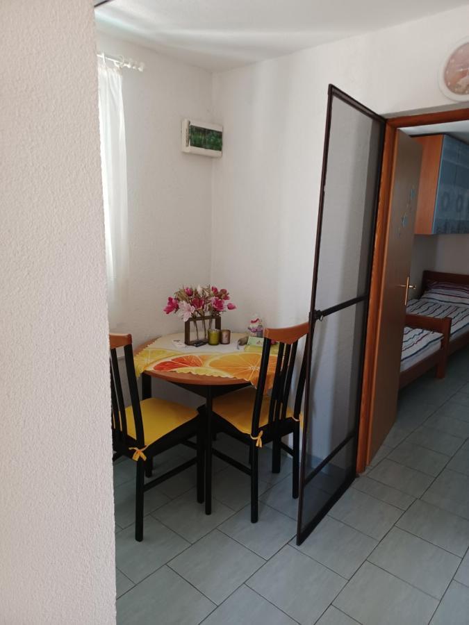 Apartmani Jakovljevic 穆泰尔岛 外观 照片