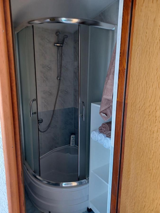 Apartmani Jakovljevic 穆泰尔岛 外观 照片