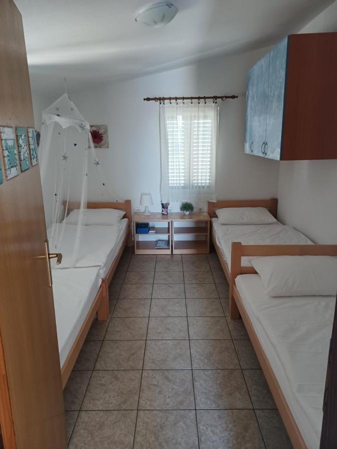 Apartmani Jakovljevic 穆泰尔岛 外观 照片