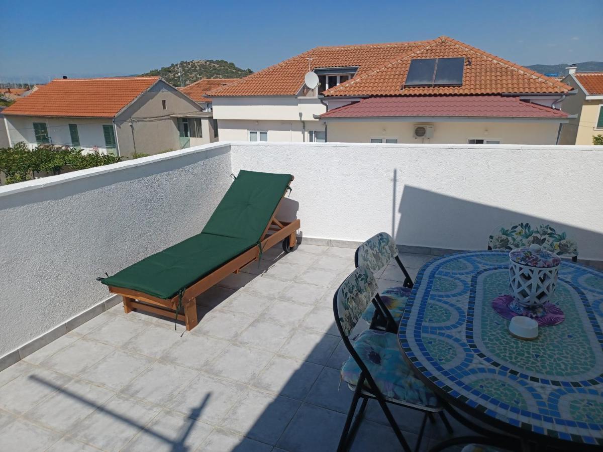Apartmani Jakovljevic 穆泰尔岛 外观 照片
