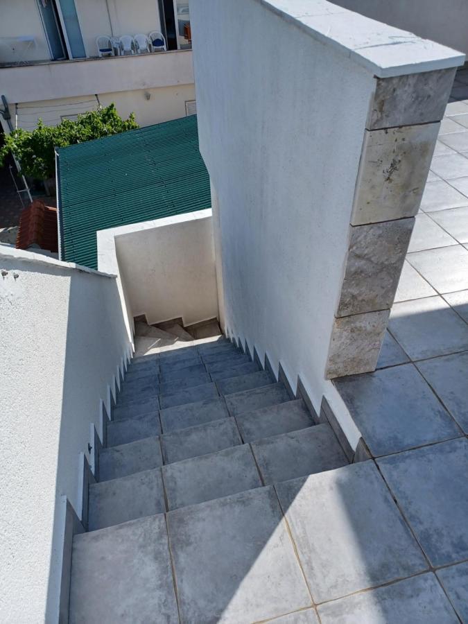 Apartmani Jakovljevic 穆泰尔岛 外观 照片